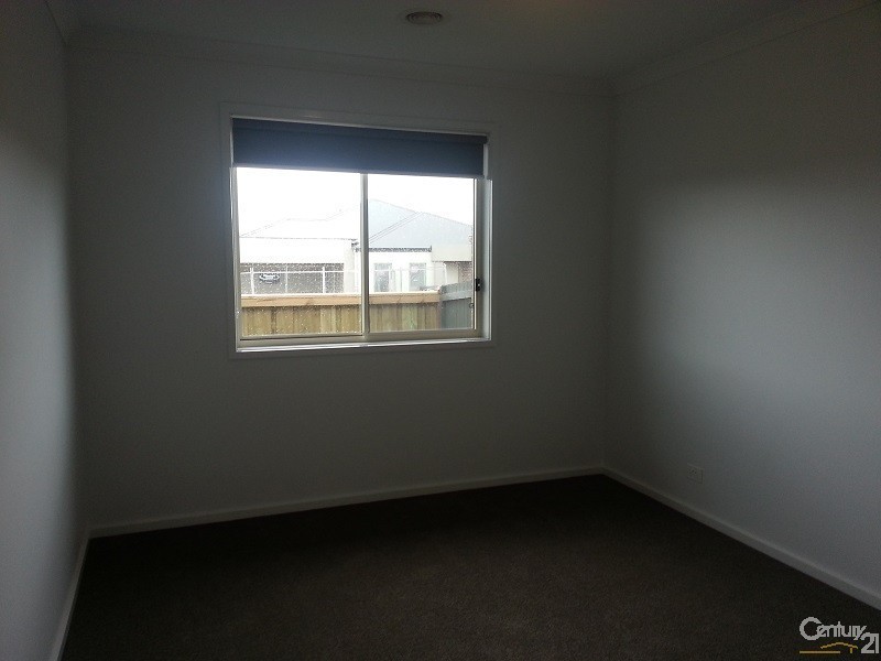 48 Dennington Rise, Warrnambool VIC 3280
