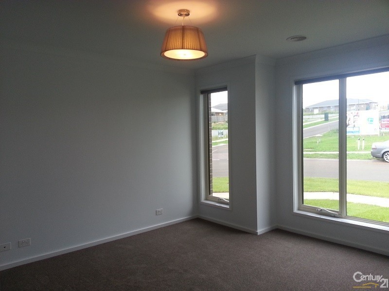 48 Dennington Rise, Warrnambool VIC 3280