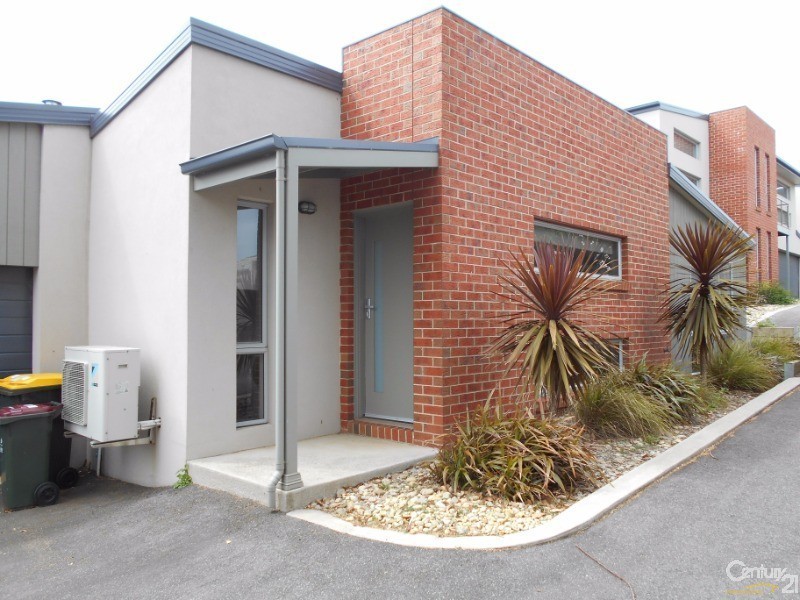 3/12  Duirs Street, Warrnambool VIC 3280