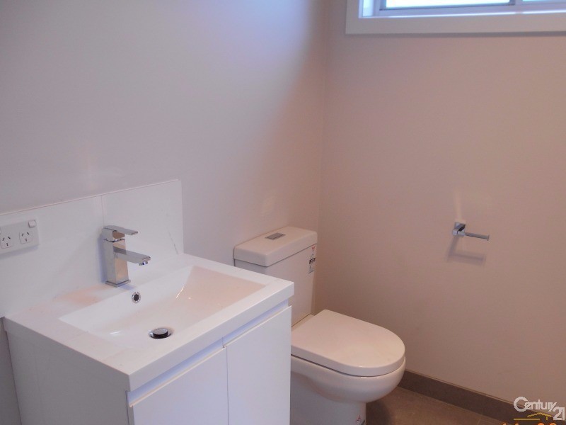 4/6  The Esplanade, Warrnambool VIC 3280