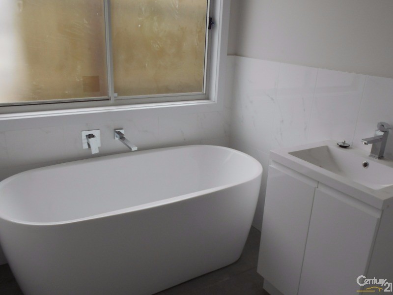 4/6  The Esplanade, Warrnambool VIC 3280