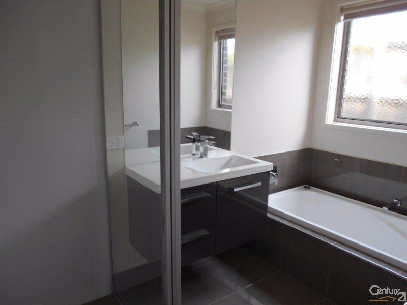 26 Dennington Rise, Warrnambool VIC 3280