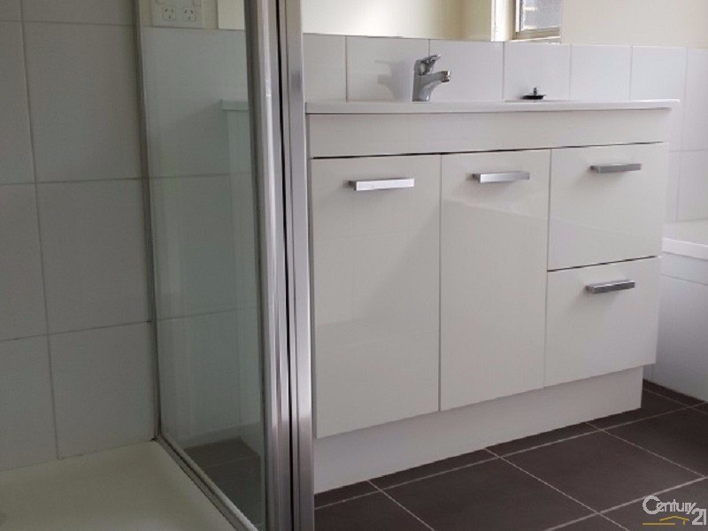 34  Adriana Crescent, Warrnambool VIC 3280