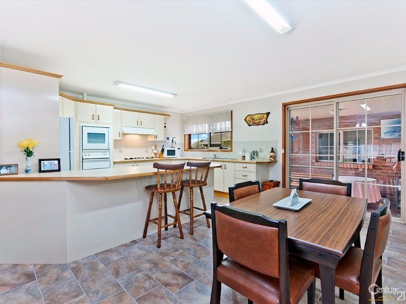 27 Iona Avenue, Warrnambool VIC 3280