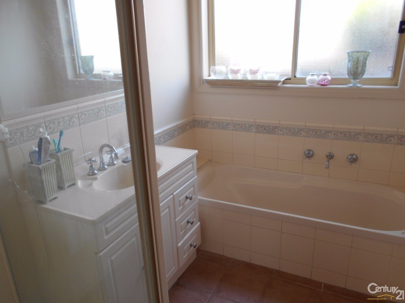 2 Neathfield Court, Warrnambool VIC 3280