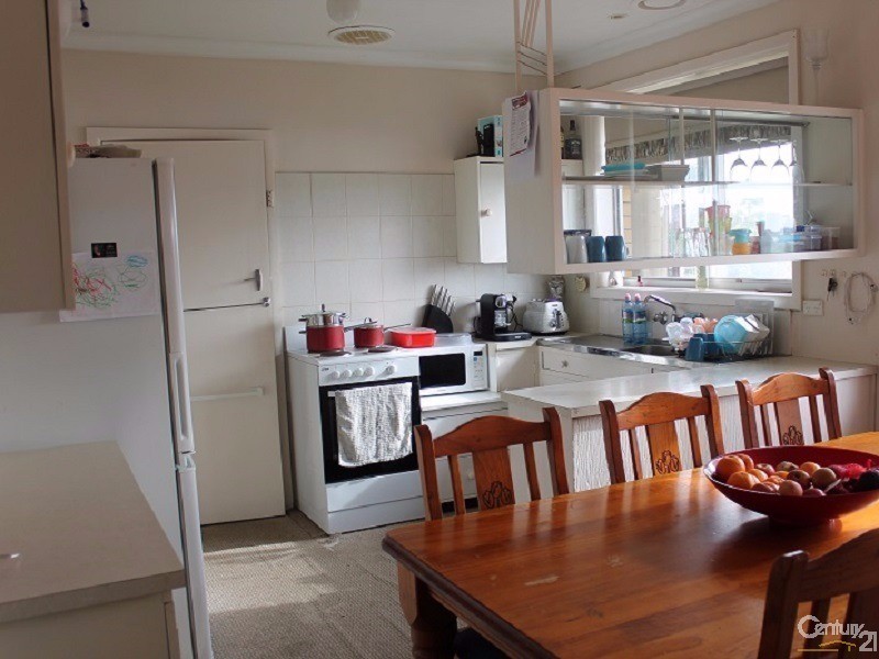 16 St James Crescent, Warrnambool VIC 3280