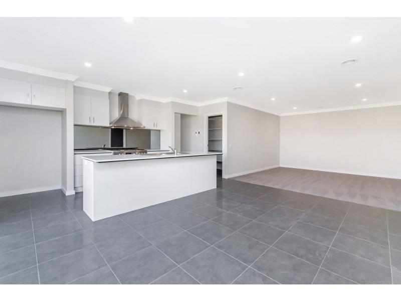 11 McGinness Way, Warrnambool VIC 3280