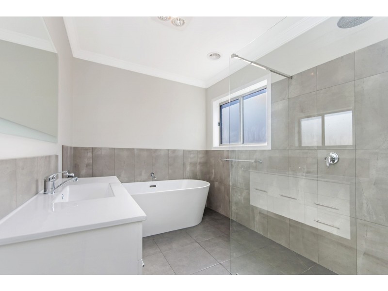 11 McGinness Way, Warrnambool VIC 3280