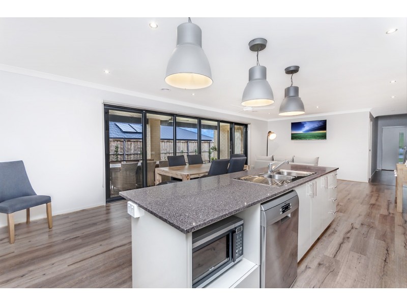 44 Somerville Boulevard, Warrnambool VIC 3280