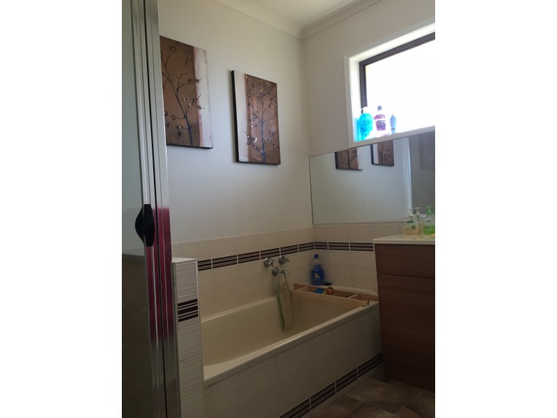 27 Whites Road, Warrnambool VIC 3280