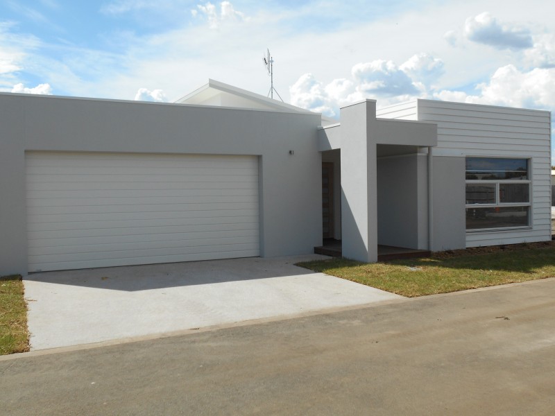 4/6 The Esplanade, Dennington VIC 3280