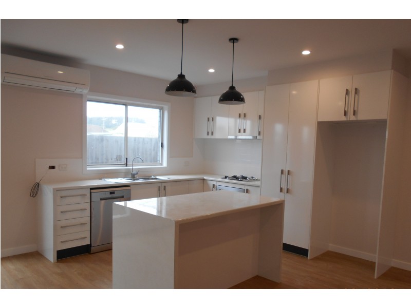 4/6 The Esplanade, Dennington VIC 3280