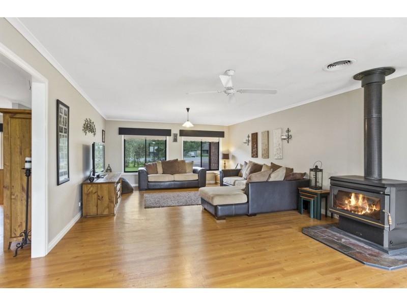 1579 Warrnambool – Caramut Road, Winslow VIC 3281