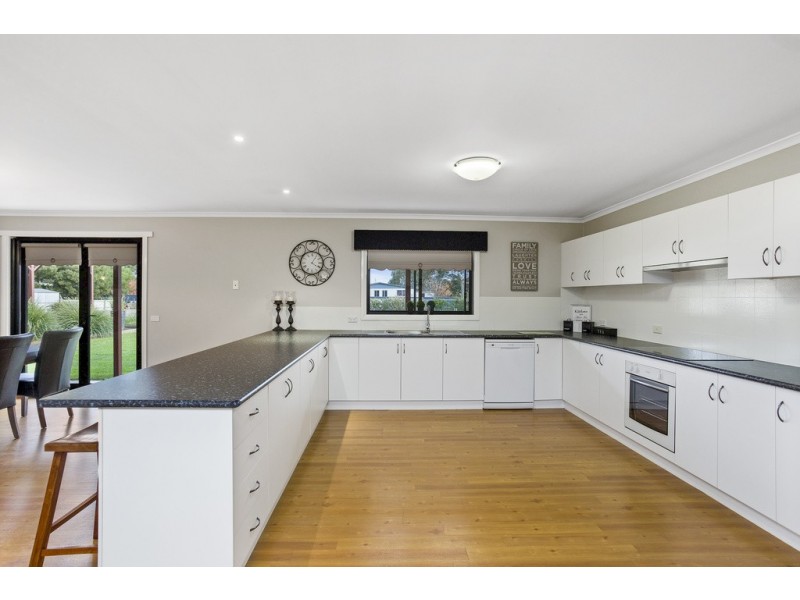 1579 Warrnambool – Caramut Road, Winslow VIC 3281