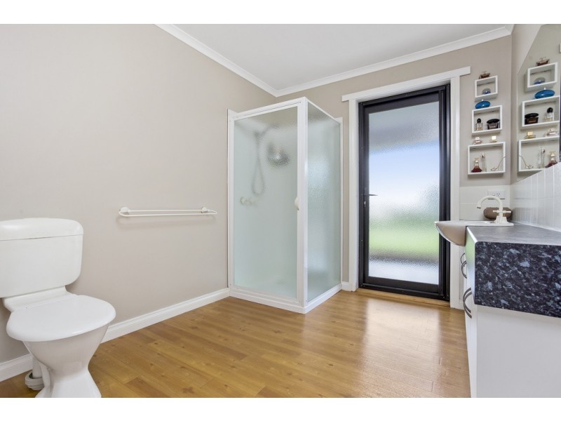 1579 Warrnambool – Caramut Road, Winslow VIC 3281