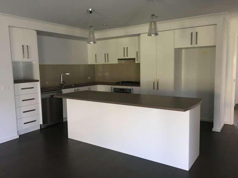 52  Dennington Rise, Warrnambool VIC 3280