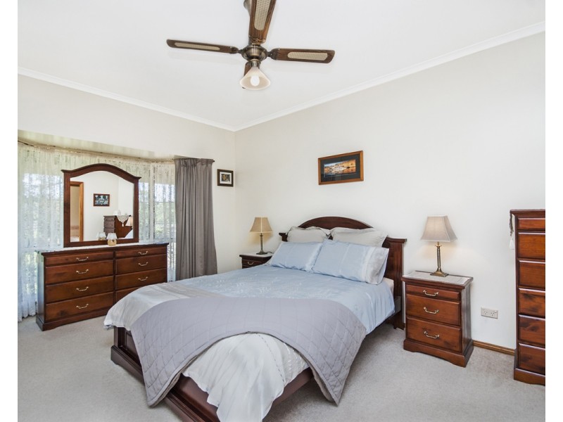 53 Barries Road, Bushfield VIC 3281