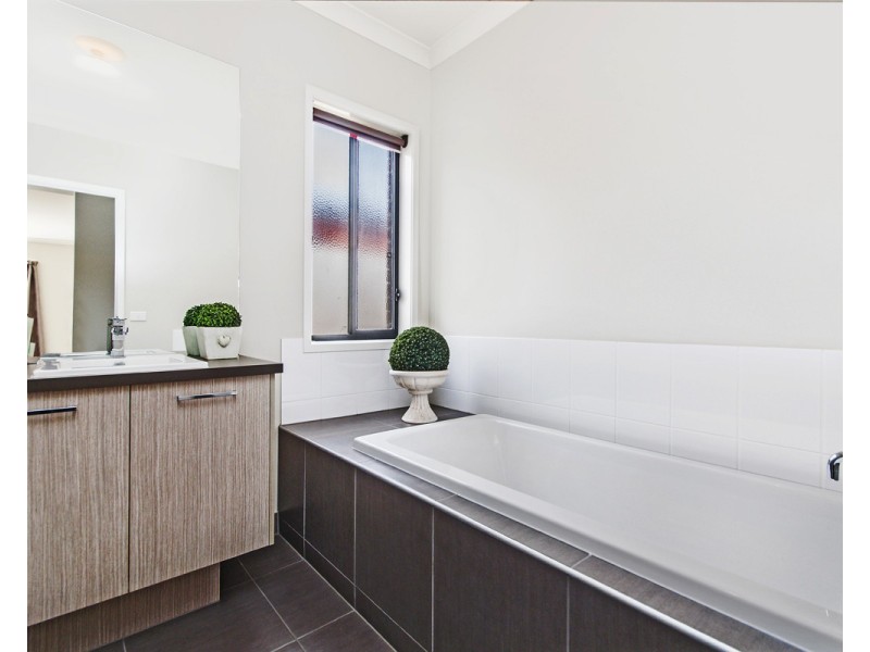 24 Hoki Street, Warrnambool VIC 3280