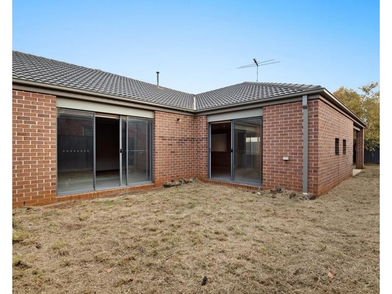 8 Juniper Avenue, Point Cook VIC 3030
