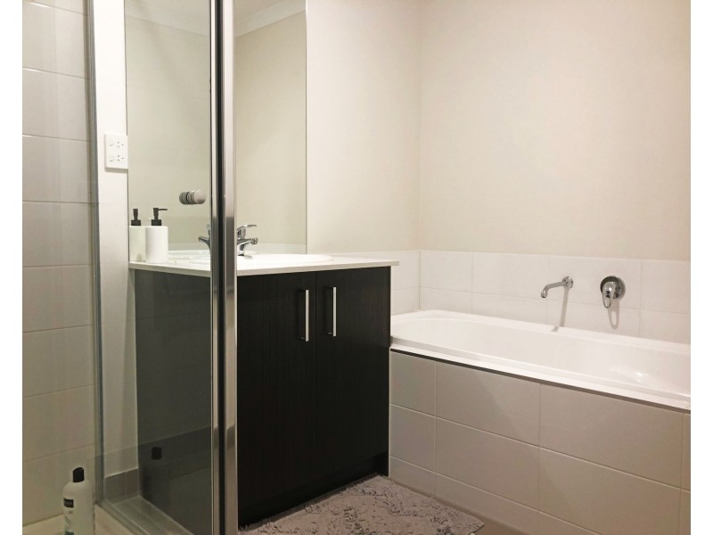 4A Sedgefield Avenue, Truganina VIC 3029