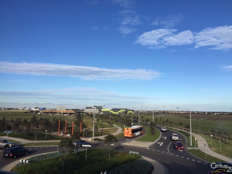 82 Ashcroft Avenue, Williams Landing VIC 3027