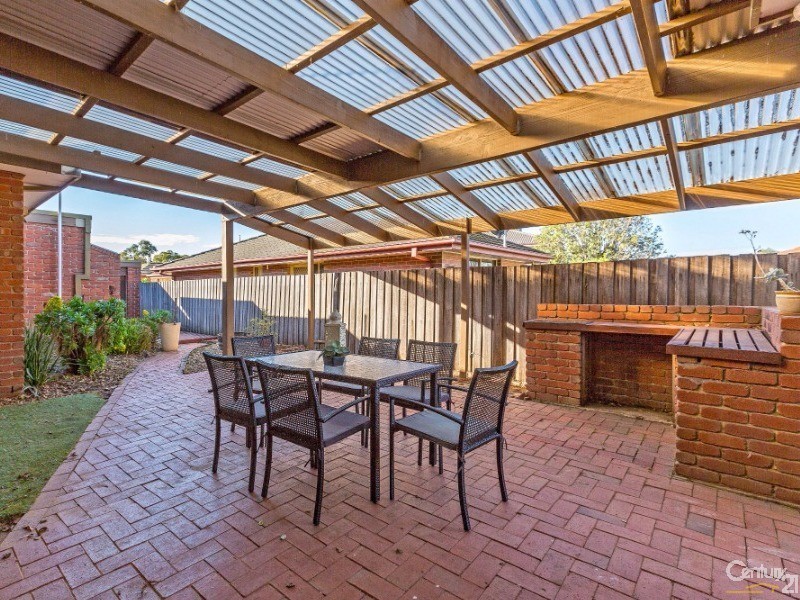 6 Cliveden Court, Seabrook VIC 3028