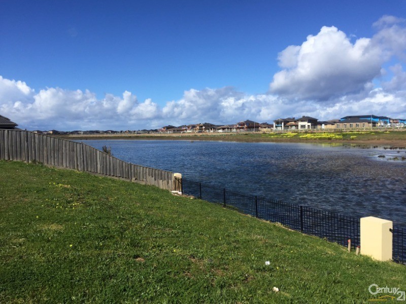 192 Sanctuary Lakes South Boulevard, Sanctuary Lakes VIC 3030