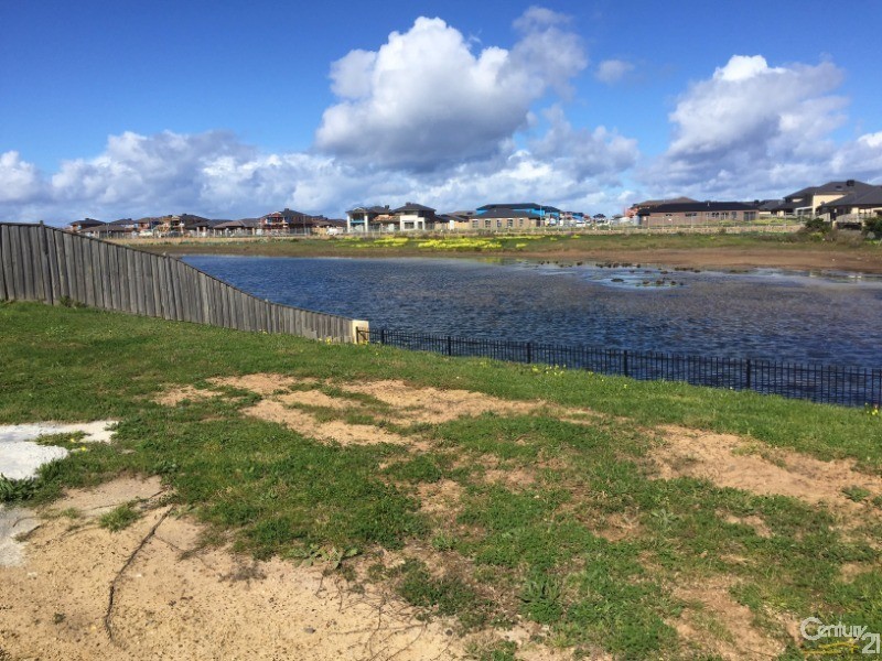 192 Sanctuary Lakes South Boulevard, Sanctuary Lakes VIC 3030