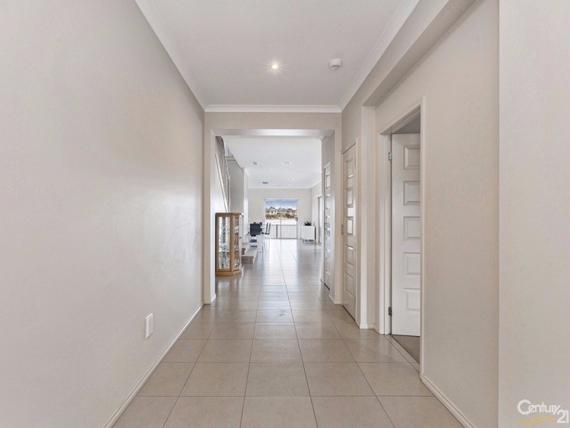 10 Rhode Island Close, Sanctuary Lakes VIC 3030