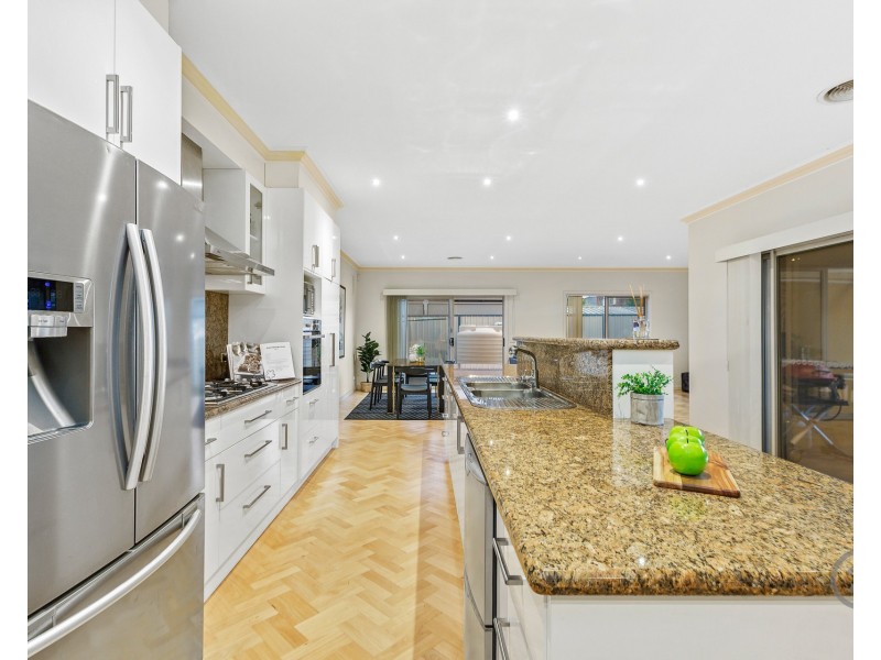 105 Hemsley Promenade, Point Cook VIC 3030