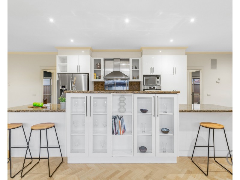 105 Hemsley Promenade, Point Cook VIC 3030