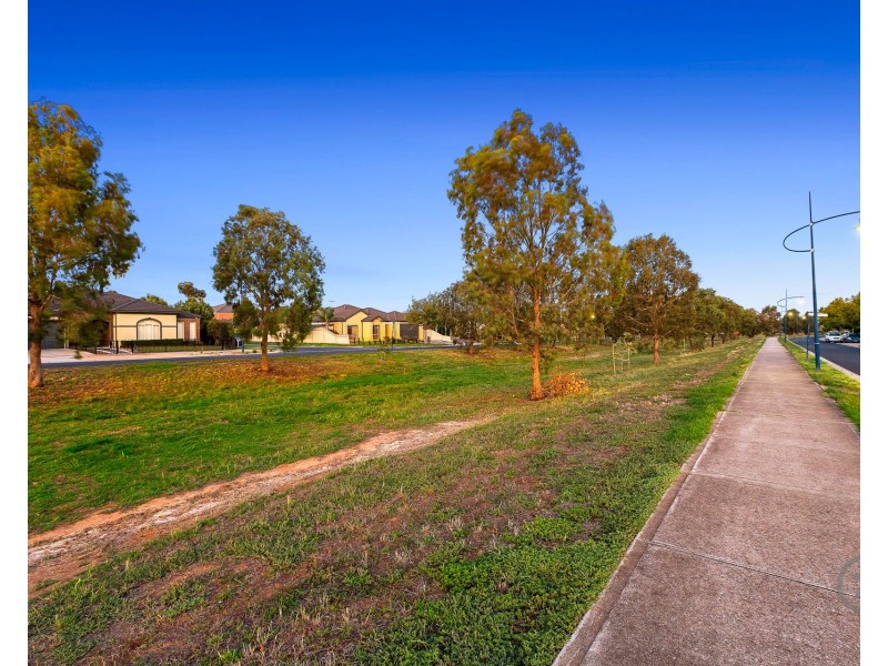 105 Hemsley Promenade, Point Cook VIC 3030