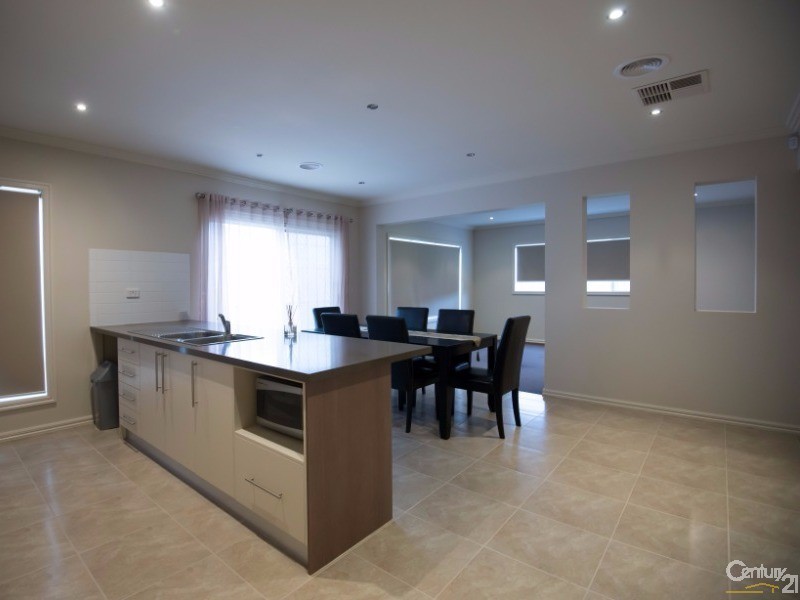 21 Biscay Street, Point Cook VIC 3030