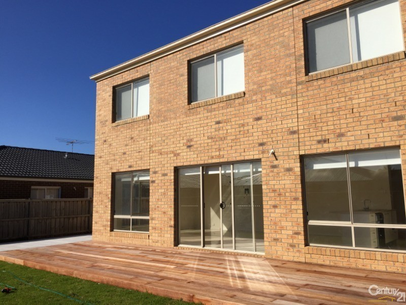 10 Misqa Avenue, Point Cook VIC 3030