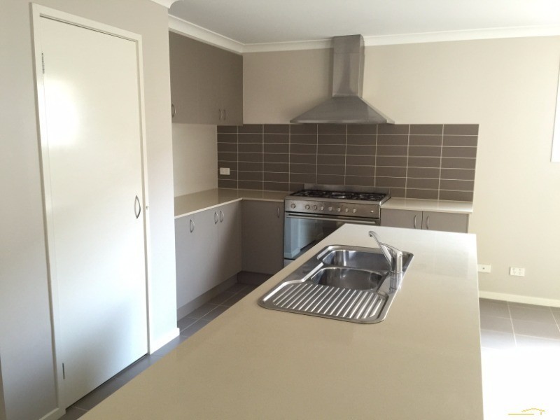 44 Breasley Parkway, Point Cook VIC 3030