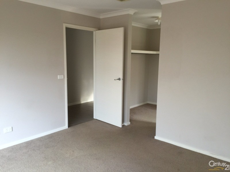 44 Breasley Parkway, Point Cook VIC 3030