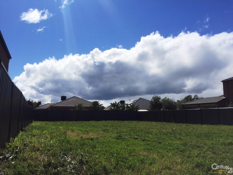 6 Helpmann Avenue, Point Cook VIC 3030