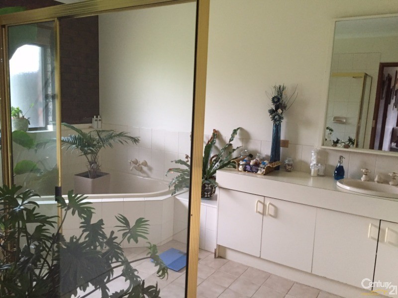 87 Schreenans Road, Bonshaw VIC 3352