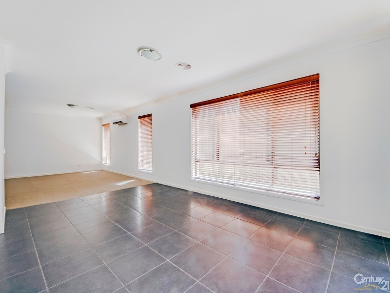 12 Palace Road, Point Cook VIC 3030