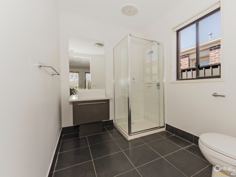 12 Palace Road, Point Cook VIC 3030