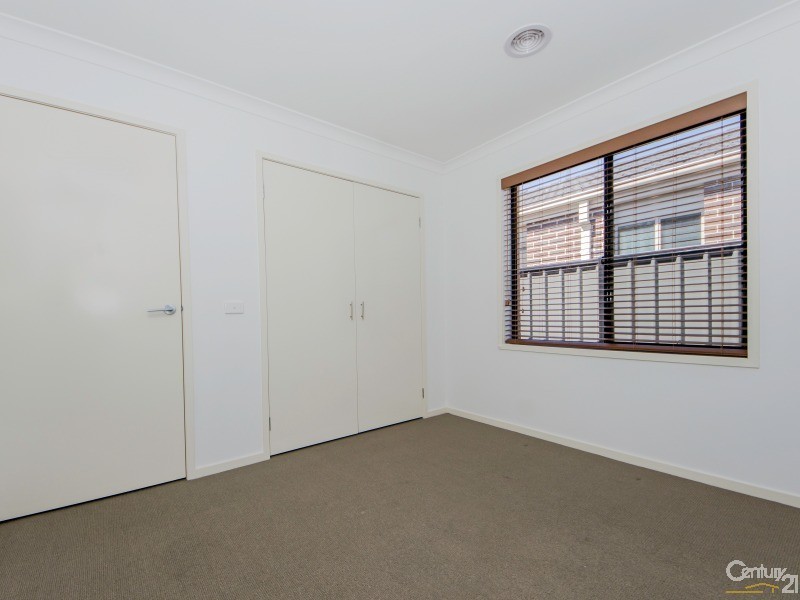 12 Palace Road, Point Cook VIC 3030