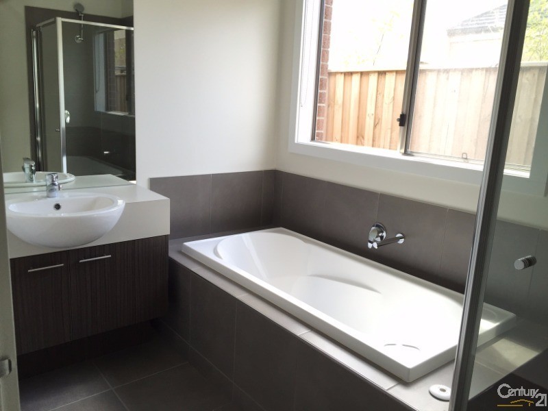 4 Appleby Street, Williams Landing VIC 3027