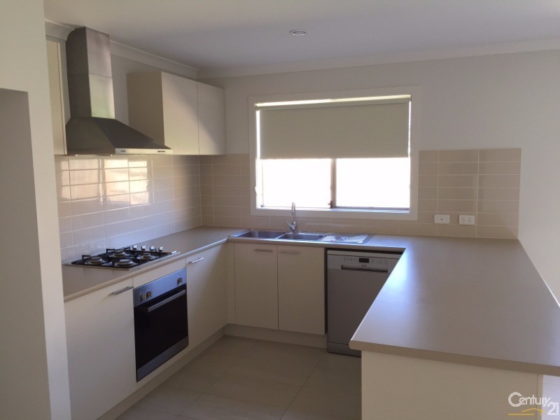 11 Capella Crescent, Williams Landing VIC 3027