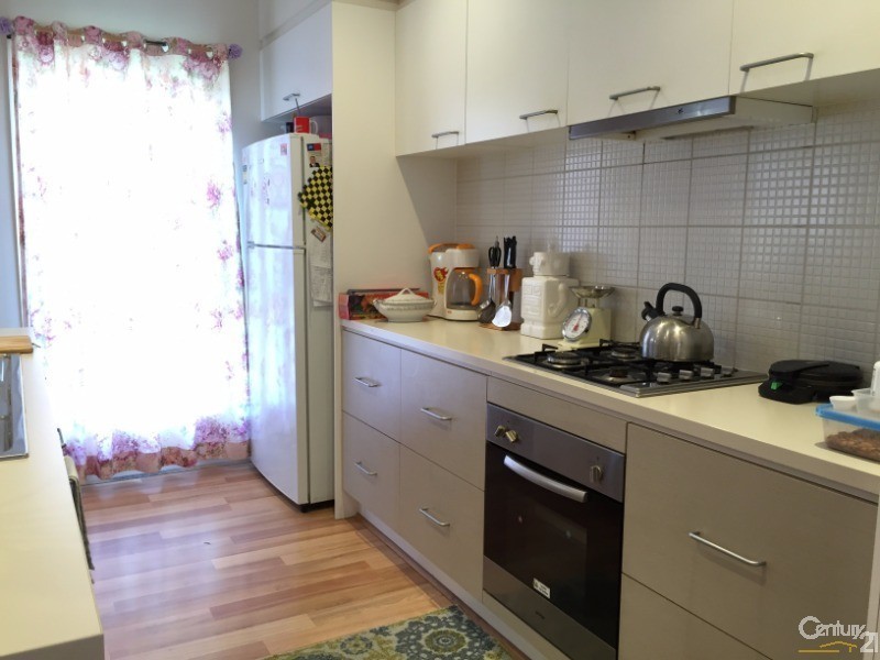 94 Duncombe Parkway, Deer Park VIC 3023