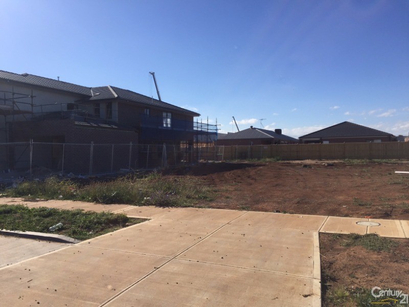 9 Greenbank Way, Point Cook VIC 3030