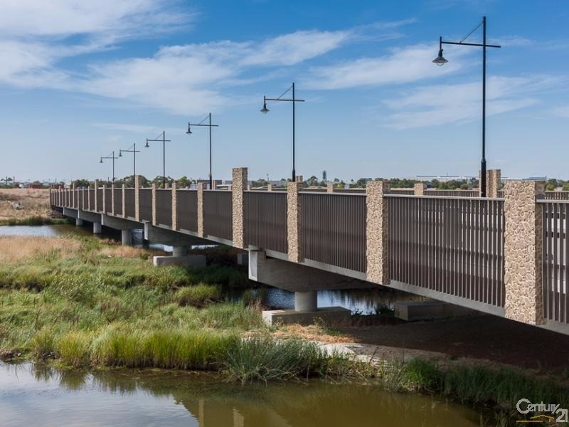 9 Greenbank Way, Point Cook VIC 3030