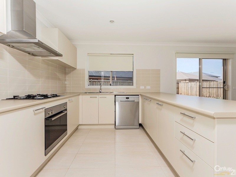 11 Capella Crescent, Williams Landing VIC 3027