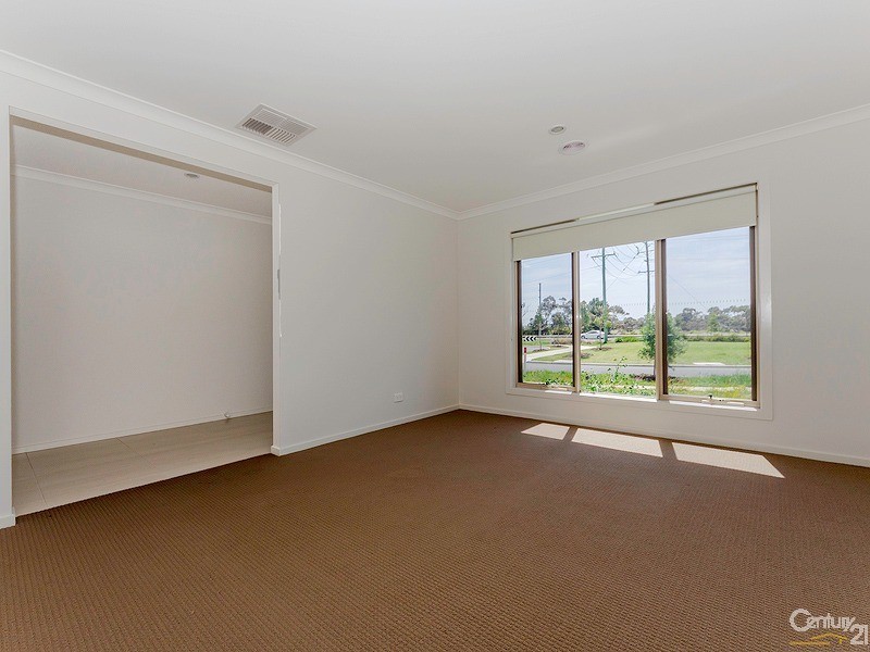 11 Capella Crescent, Williams Landing VIC 3027