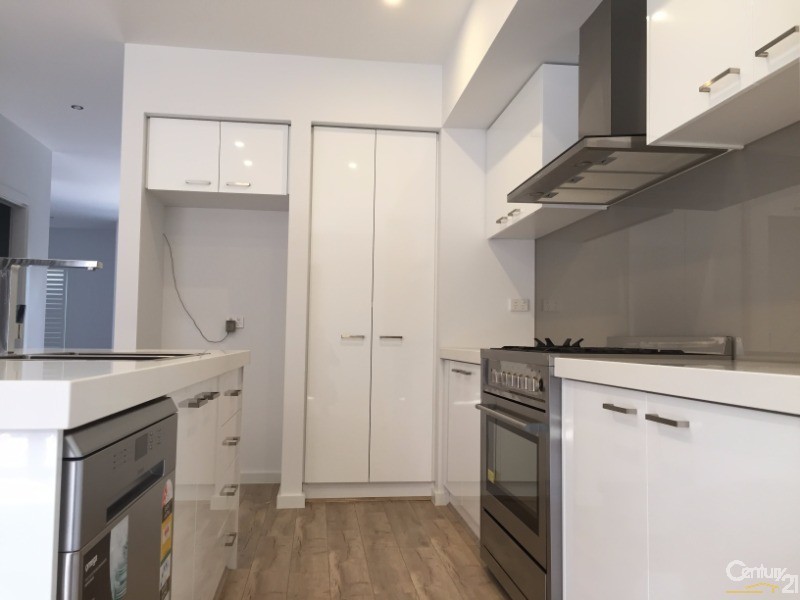 1/7 Lipari Place, Point Cook VIC 3030