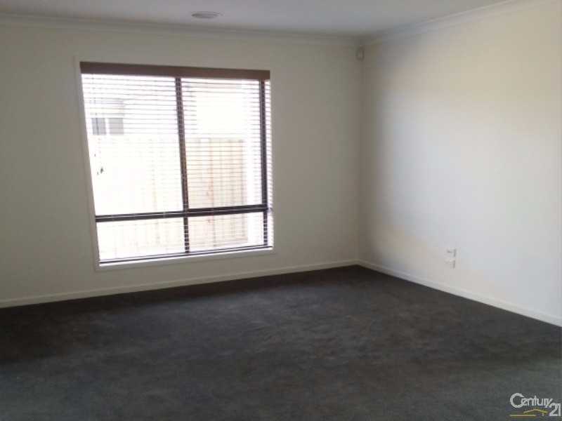 49 Waves Drive, Point Cook VIC 3030